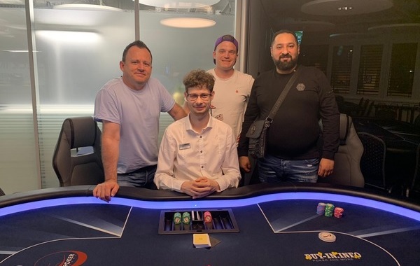 Deal zu Dritt beim Friday Main Freezeout 50K 